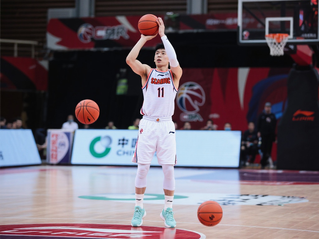 阵容重建的 阵容重建的