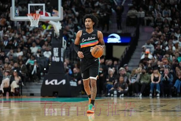 迷失！哈珀全场出战11分钟，5投0中仅得到0分1篮板1助攻
